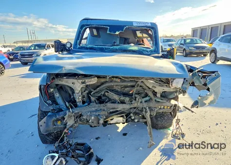 2021 Ford Bronco Base z USA, uszkodzony, nr VIN 1FMEE5DPXMLB06273